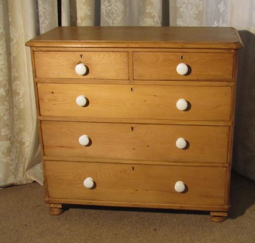 Large Victorian Pine Chest of Drawers