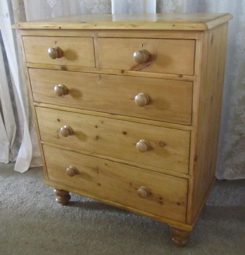 Large Victorian Pine Chest of Drawers