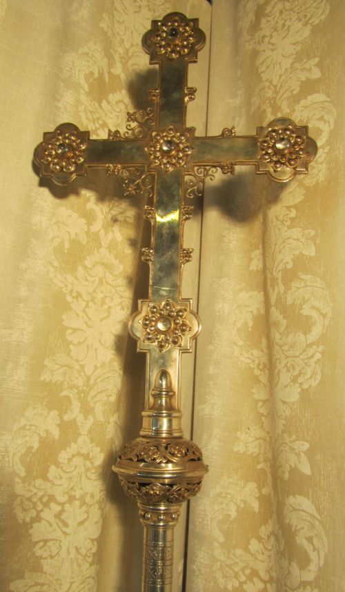 fig 1. A Large Sliver and Ebonised Processional Cross