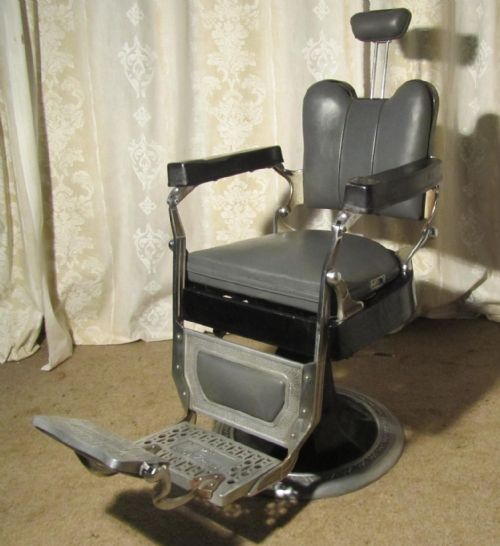 French Vintage Retro Vinyl & Chrome Barbers Chair by Witbus Paris