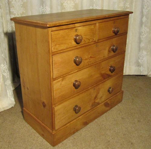 fig 1. Large Victorian Pine Chest of Drawers