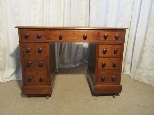 fig 1. Victorian Medium Oak Pedestal or Knee Hole Desk