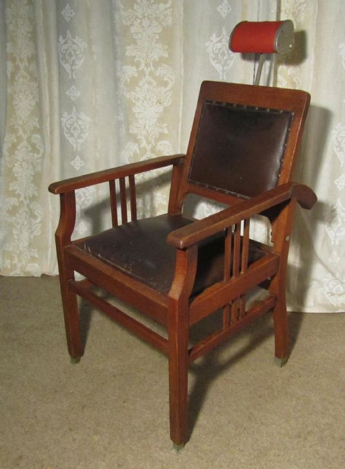 fig 1. Dutch 19th Century Dentists’ Chair, Tattoo or Barbers’ Chair