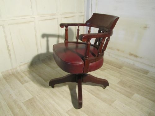 Late 19th Century Heavy Quality Mahogany Smokers Bow Desk or Office Chair
