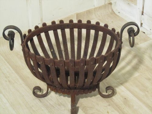 fig 1. Elegant Free Standing Oval Fire Basket, Grate