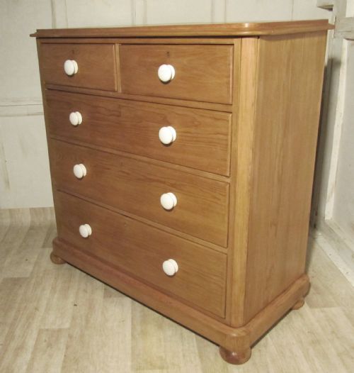 fig 1. Good Quality Large Victorian Pine Chest of Drawers