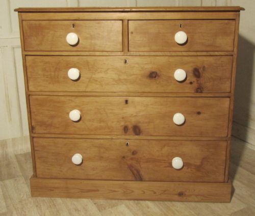 Victorian Rustic Pine Chest of Drawers