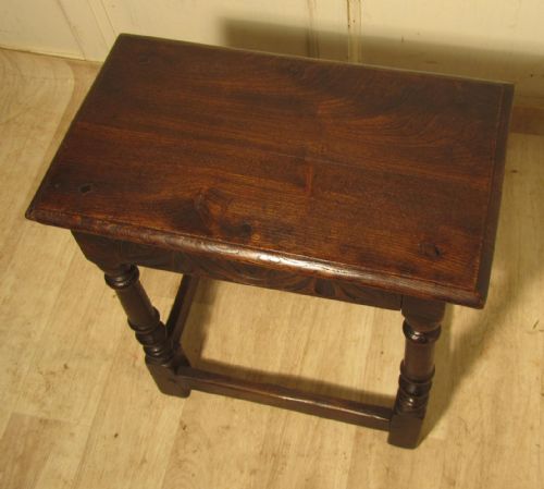 fig 1. An Oak Joint or Coffin Stool
