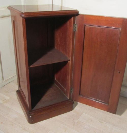 fig 1. Victorian Mahogany Bedside Cupboard