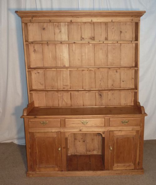 Georgian Rustic Pine Country Dog Kennel Dresser