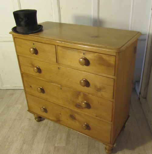 fig 1. Large Victorian Pine Chest of Drawers