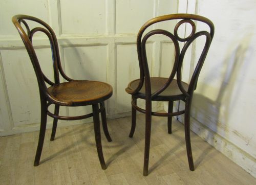 fig 1. Set of 4 Thonet Bistro Bentwood Chairs