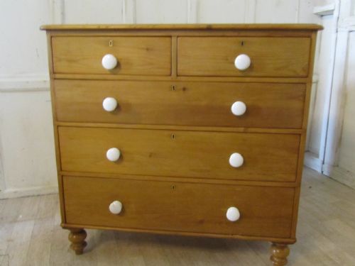 Large Victorian Pine Chest of Drawers