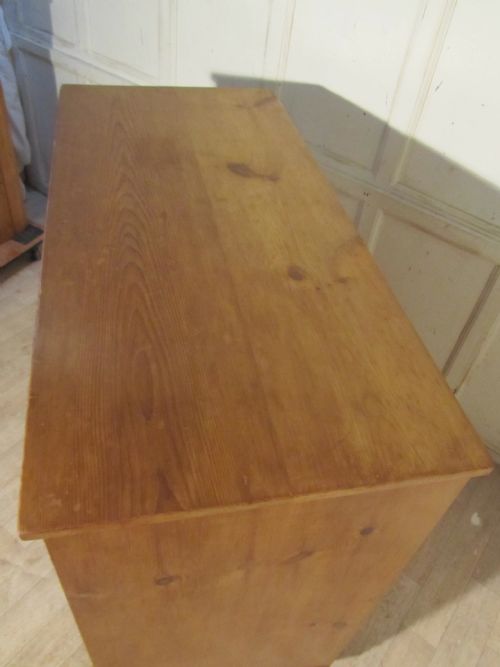 fig 2. Large Victorian Pine Chest of Drawers