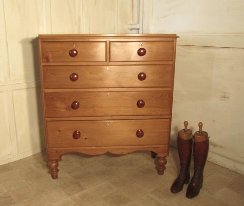 Large Victorian Pine Chest of Drawers