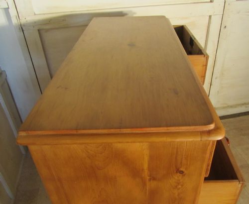 fig 2. Large Victorian Pine Chest of Drawers