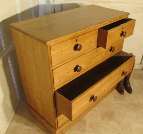 fig 2. Large Victorian Pine Chest of Drawers