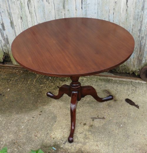 fig 1. Georgian Mahogany Tilt Top Table
