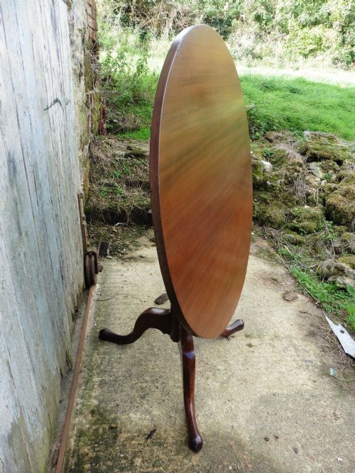 fig 2. Georgian Mahogany Tilt Top Table
