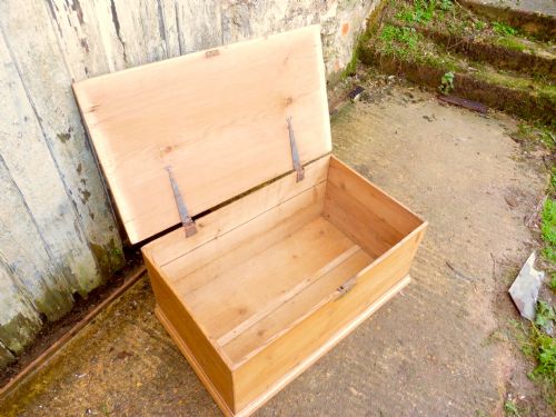 fig 2. Victorian Pine Blanket Box or Coffee Table