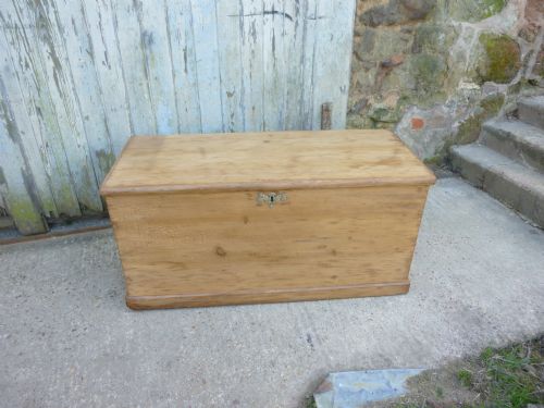 fig 2. Large Victorian Pine Blanket Box or Coffee Table