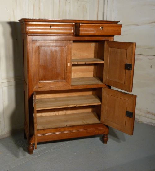 fig 2. Heavy Golden Oak Cupboard