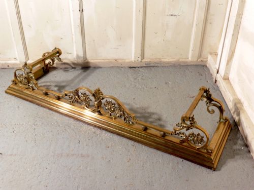 Large Victorian Art Nouveau Brass Fender