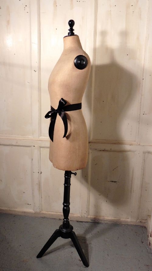 A Charming French Mannequin