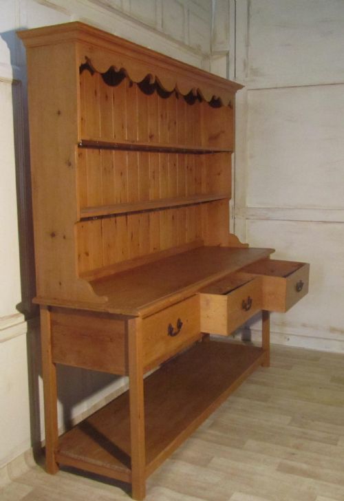 fig 2. A Very Large Georgian Pine Pot Board Dresser