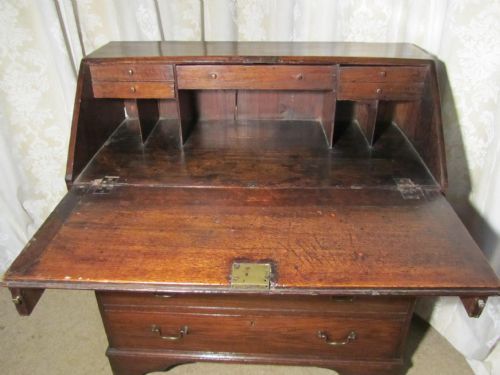 fig 1. Georgian Country Oak Bureau