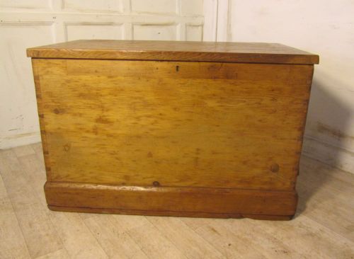fig 2. Large Victorian Pine Carpenters Box or Sea Chest Coffee Table