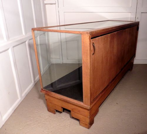 fig 2. Vintage Art Deco Haberdashery Shop Counter, Shop Display