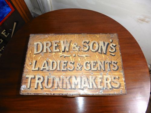 fig 2. Victorian Painted Tin Hat Box, Drew and Sons Trunk Makers