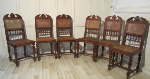 Set of 6 French Carved Walnut Dining Chairs