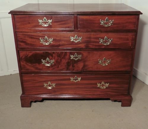 Georgian Flame Mahogany Chest of Drawers