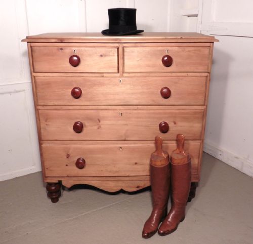 Large Victorian Pine Chest of Drawers