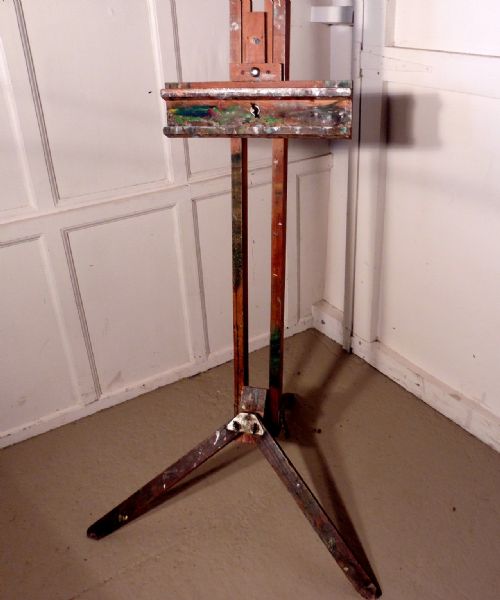 fig 2. A Tall Robertson Adjustable Folding Easel