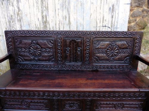 fig 2. A French 17th Century Oak Box Settle