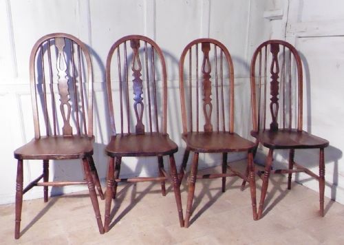 fig 1. Set of 4 Country Oak Kitchen Dining Chairs, Wheel Back
