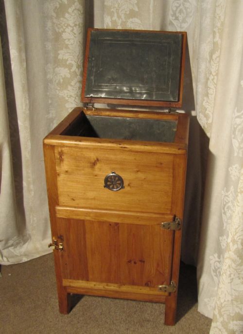 fig 1. Country House Pine Ice Box or Refrigerator from around 1890