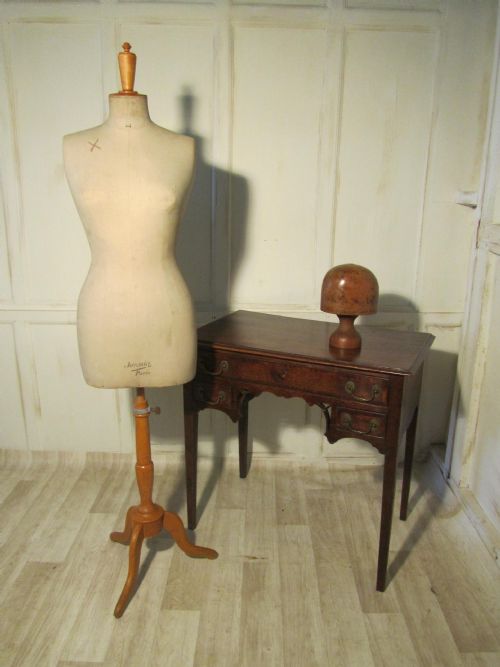 fig 1. An Elegant Linen Mannequin, Taylor’s Dummy