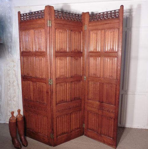 Large Victorian Arts and Crafts Carved Golden Oak 3 Fold Screen