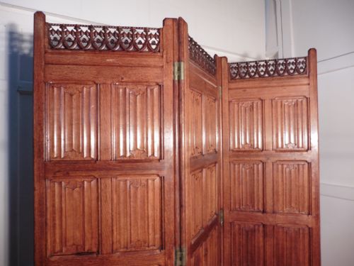 fig 1. Large Victorian Arts and Crafts Carved Golden Oak 3 Fold Screen