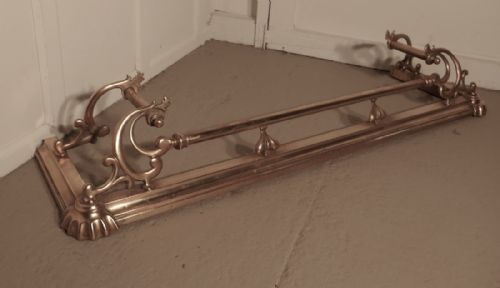 Large Victorian Art Nouveau Brass Fender