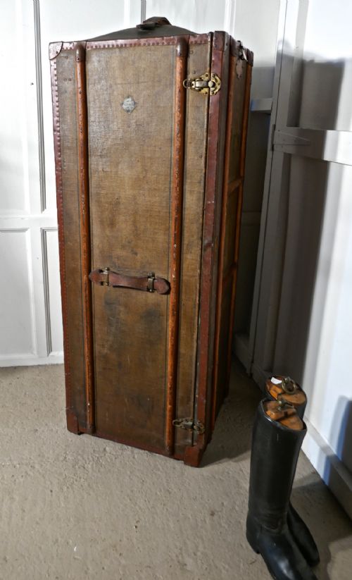 fig 3. Gentleman’s Portmanteau, Steamer Trunk by Morits Madler, Safari Wardrobe