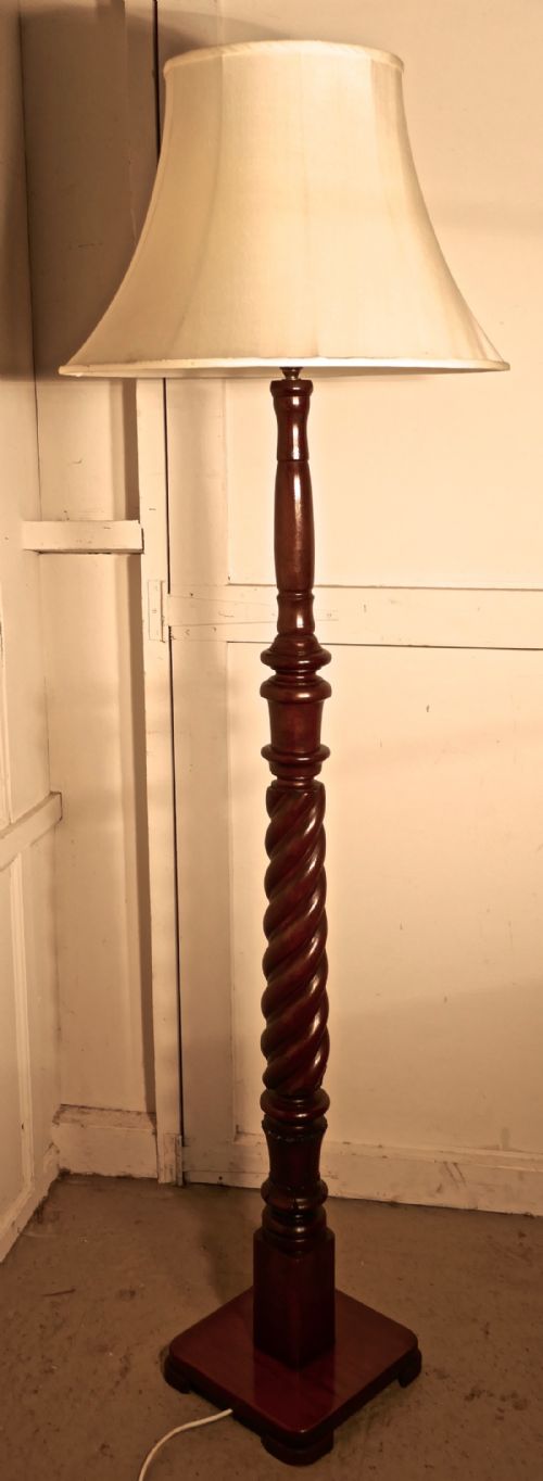 Heavily Turned Mahogany Floor Standing or Standard Lamp