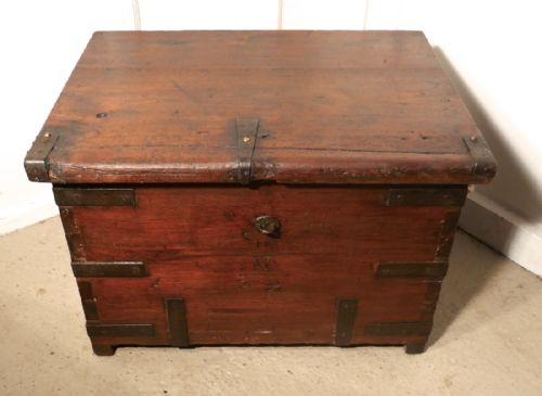 fig 1. A 18th Century Naval Officers Sea Chest