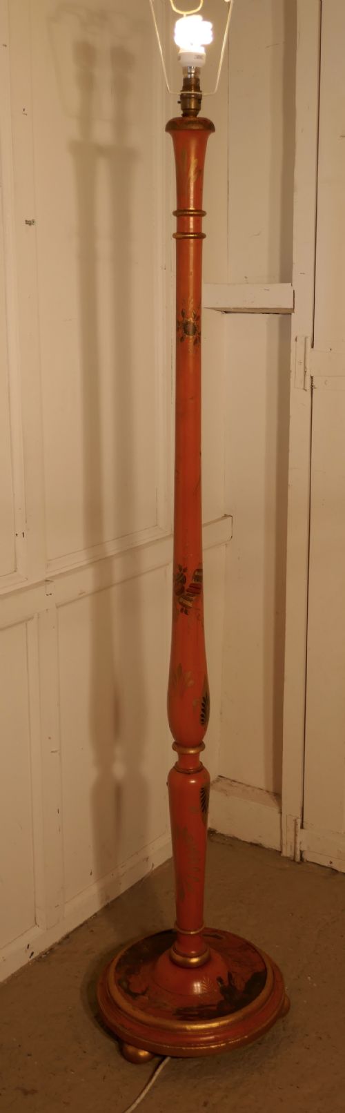 fig 2. Chinoiserie Lacquer Standard Lamp