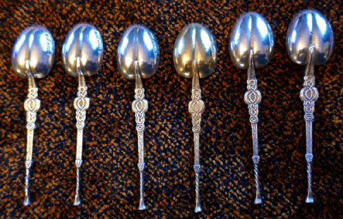 fig 4. Set of Silver Spoons Commemorating the Coronation of Edward VII & Queen Alexandra 1902