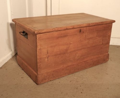 fig 3. Victorian Pine Blanket Box or Coffee Table